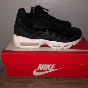 *FINAL PRICE* NIKE AIR MAX 95 SE